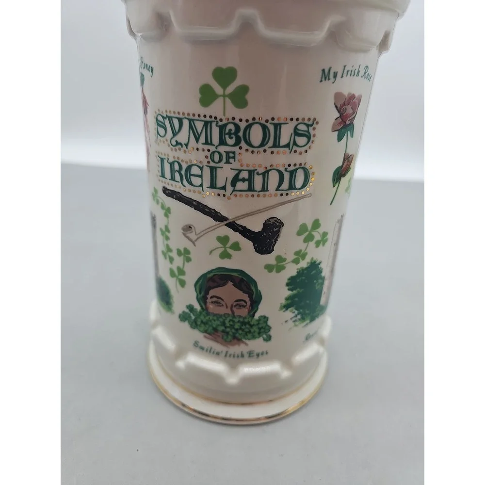 The Symbols  of Ireland DECANTER Old Commonwealth Collectors Whiskey 1985 Limite